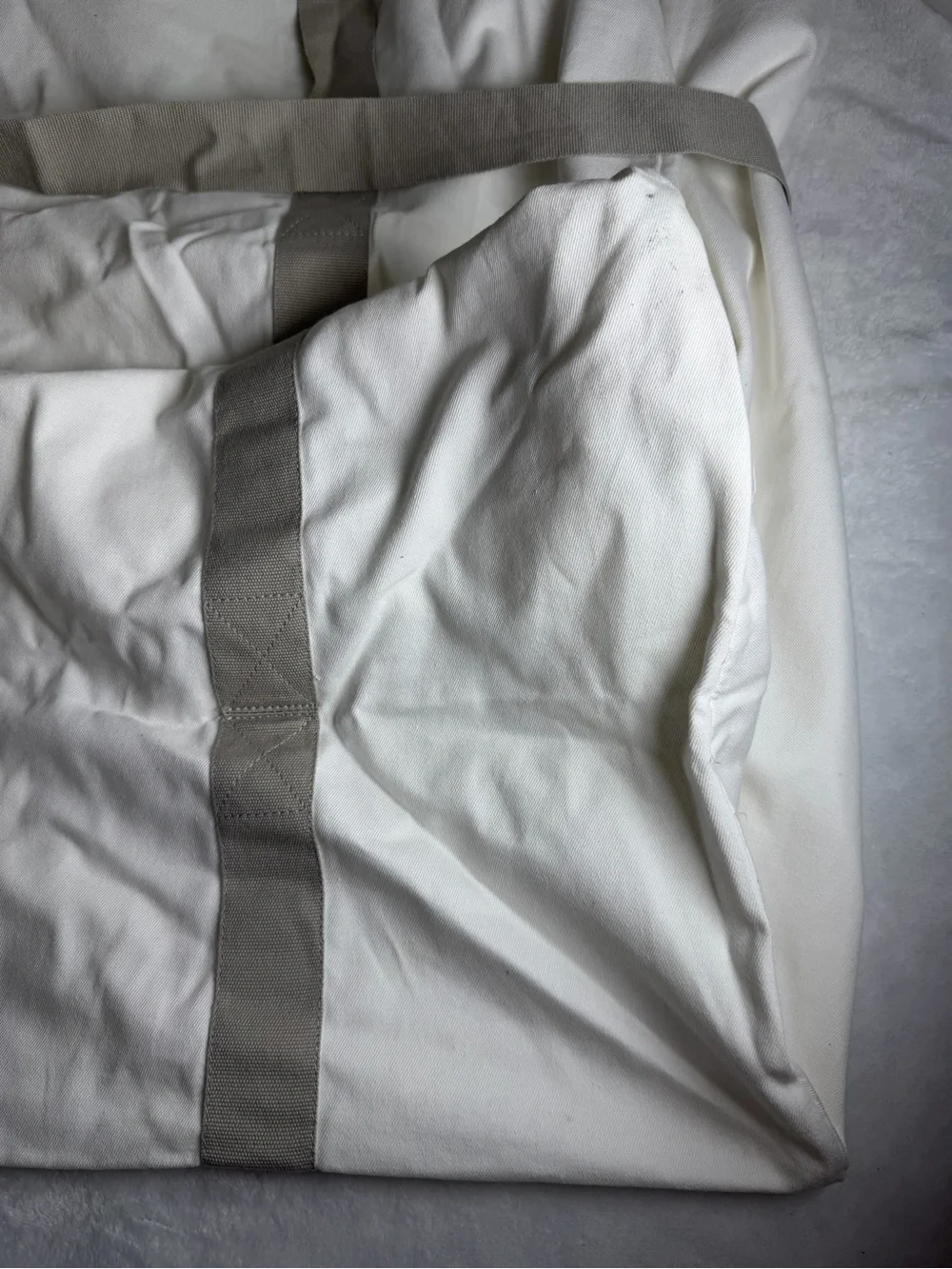 RIMOWA White Luggage Travel Dust Cover with Gray Straps